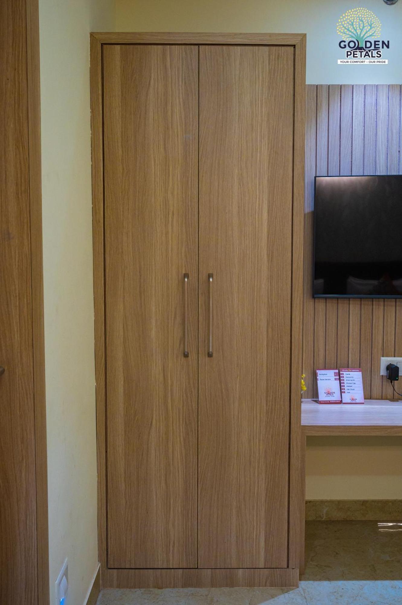 Hotel Golden Petals Varanasi Exterior photo