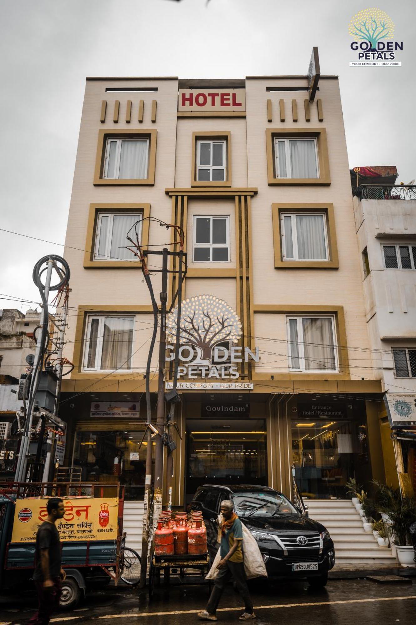 Hotel Golden Petals Varanasi Exterior photo