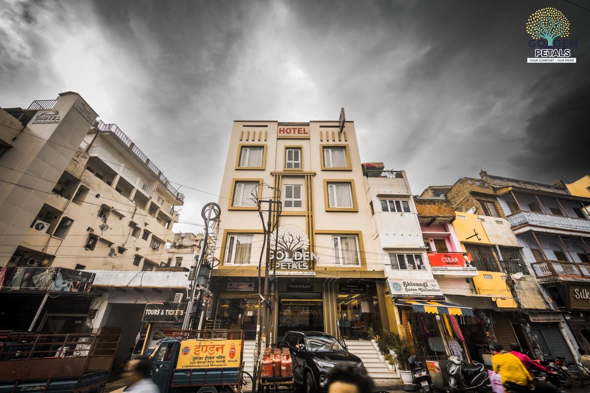 Hotel Golden Petals Varanasi Exterior photo
