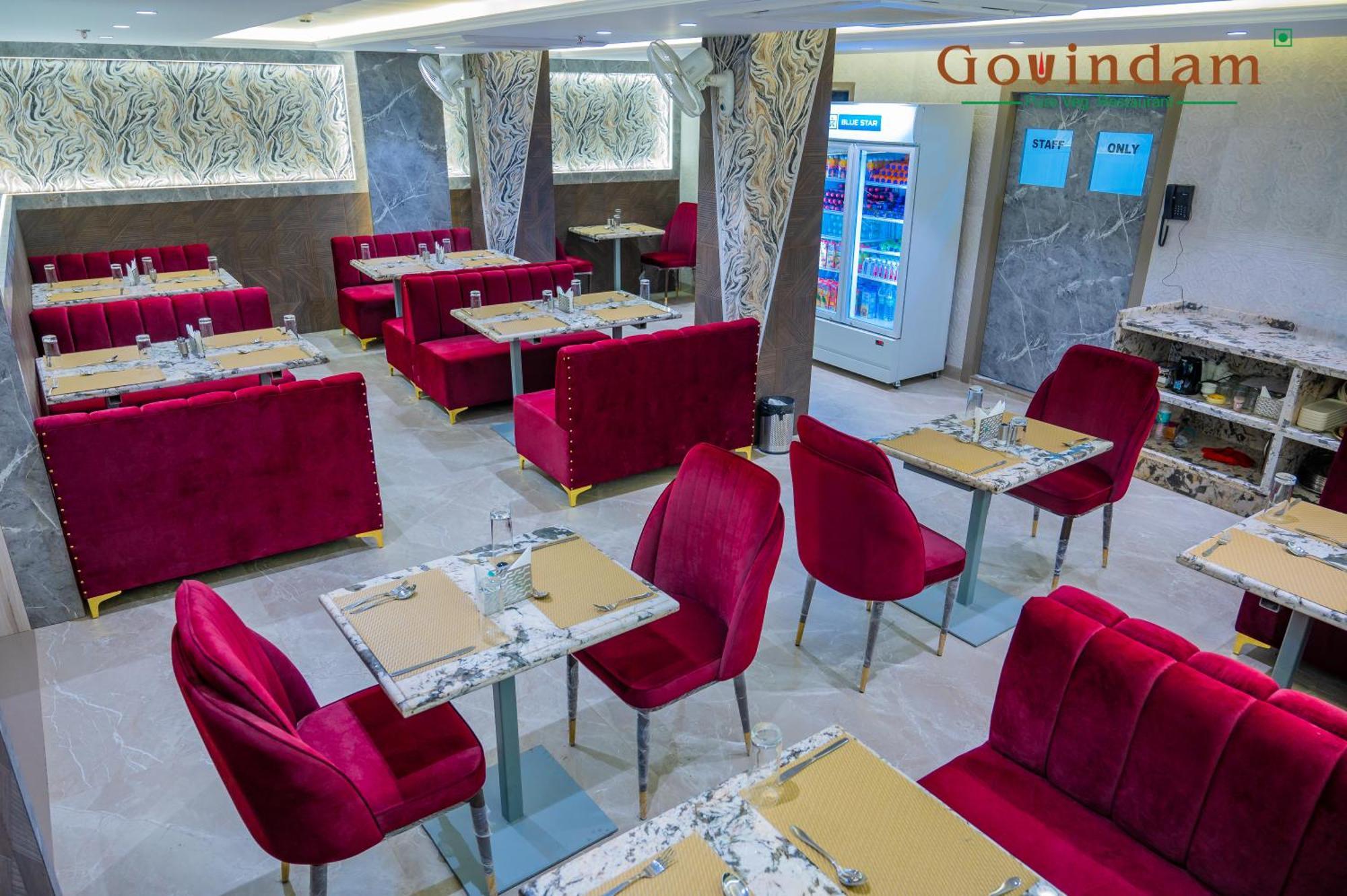 Hotel Golden Petals Varanasi Exterior photo